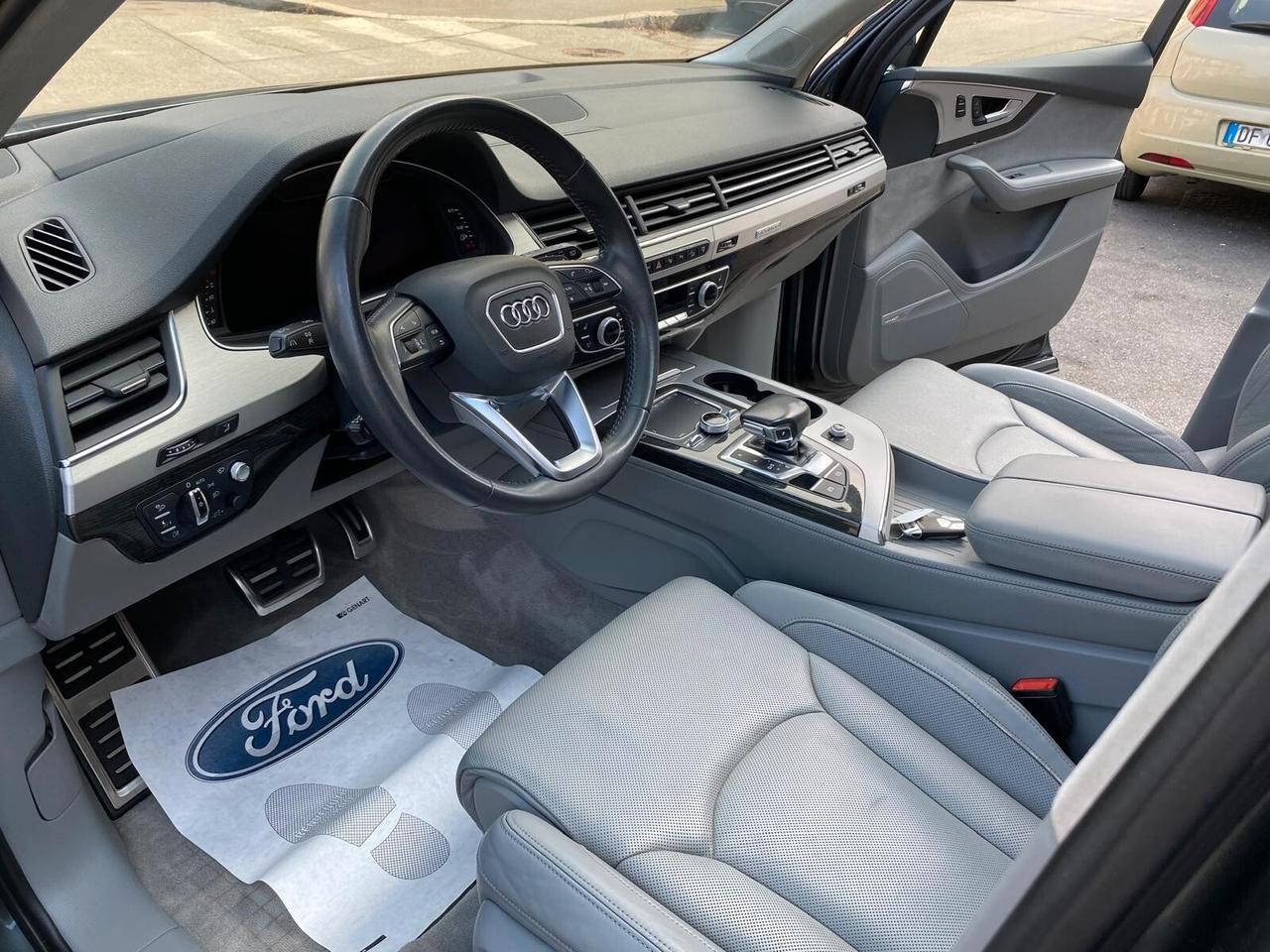 Audi Q7 SQ7 4.0 V8 TDI quattro tiptronic Business Plus