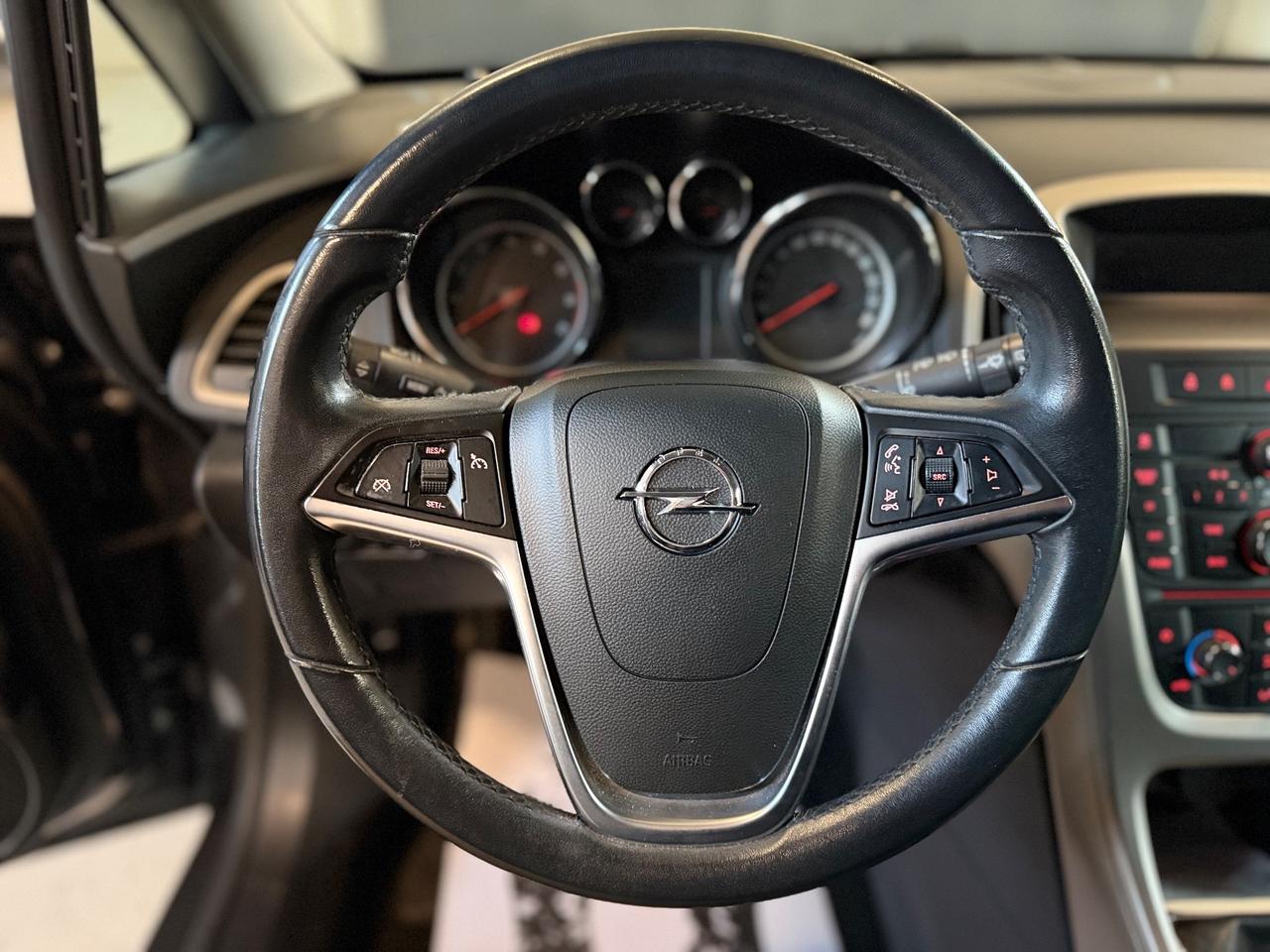 Opel Astra 1.4 100CV 5 porte Cosmo NEOPATENTATI