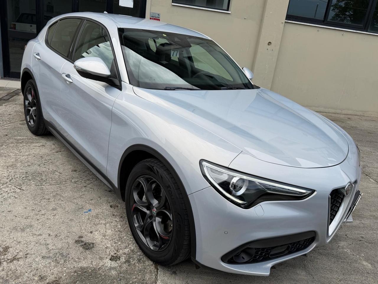 Alfa Romeo Stelvio 2.2 Turbodiesel 160 CV AT8 RWD Business