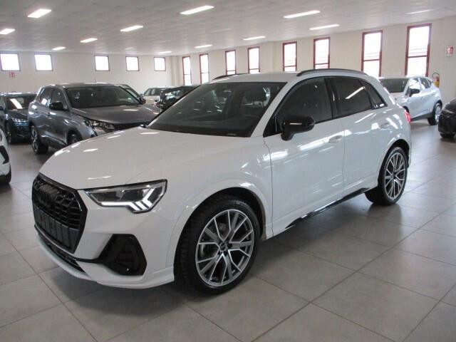 Audi Q3 SUV (35) Blackline 2.0 TDI 150CV S-Tronic