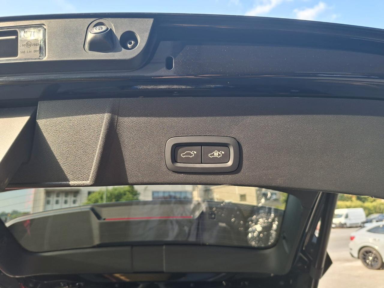 Volvo XC40 B3 automatico Core AUTOCARRO N1 5 POSTI!