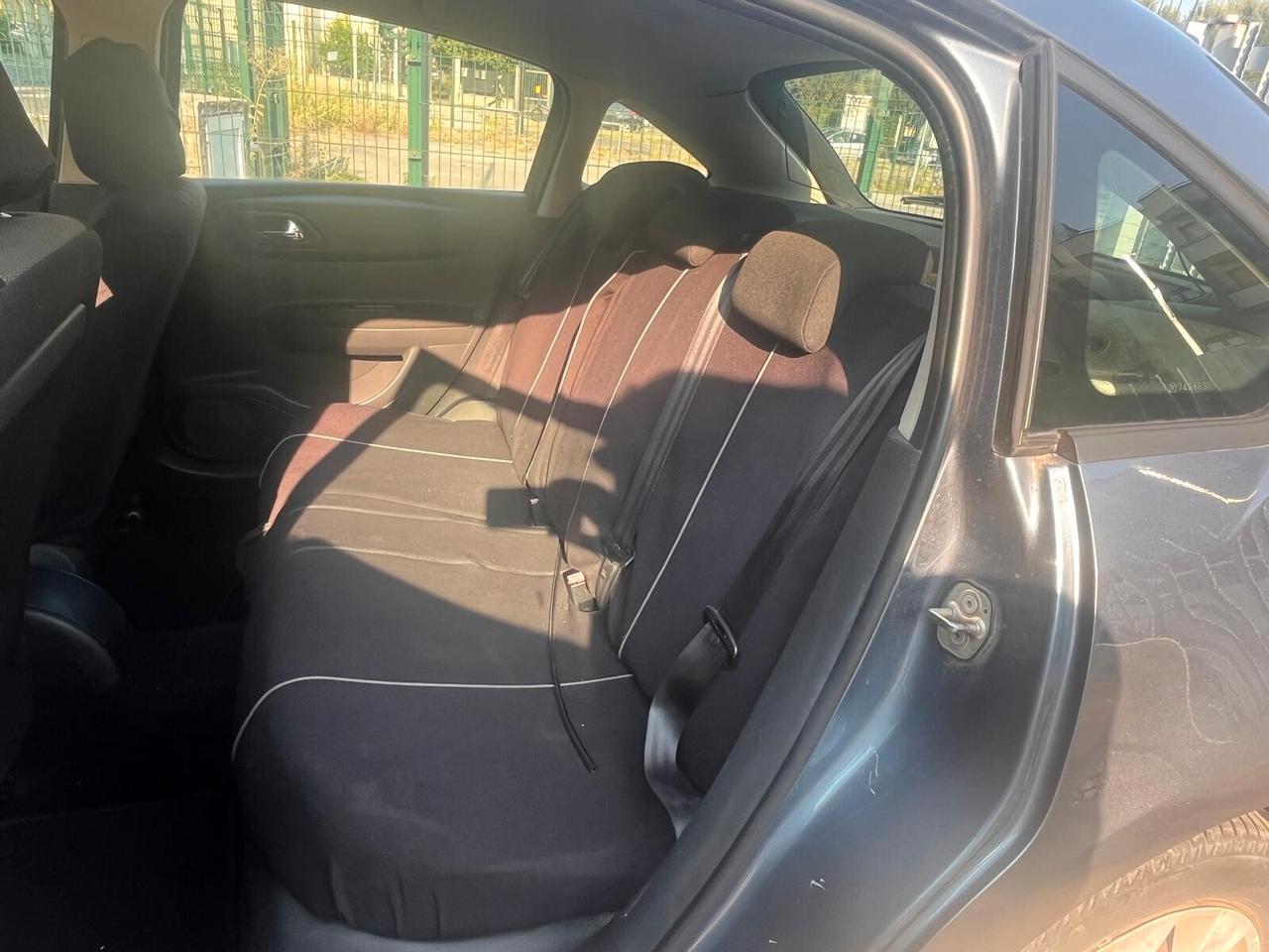 Citroen C4 1.4 Cashmere 5p - 2007^