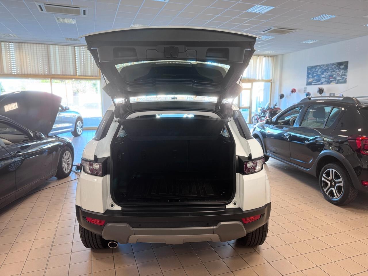 Land Rover Range Evoque 2.2 TD4 5p. Prestige