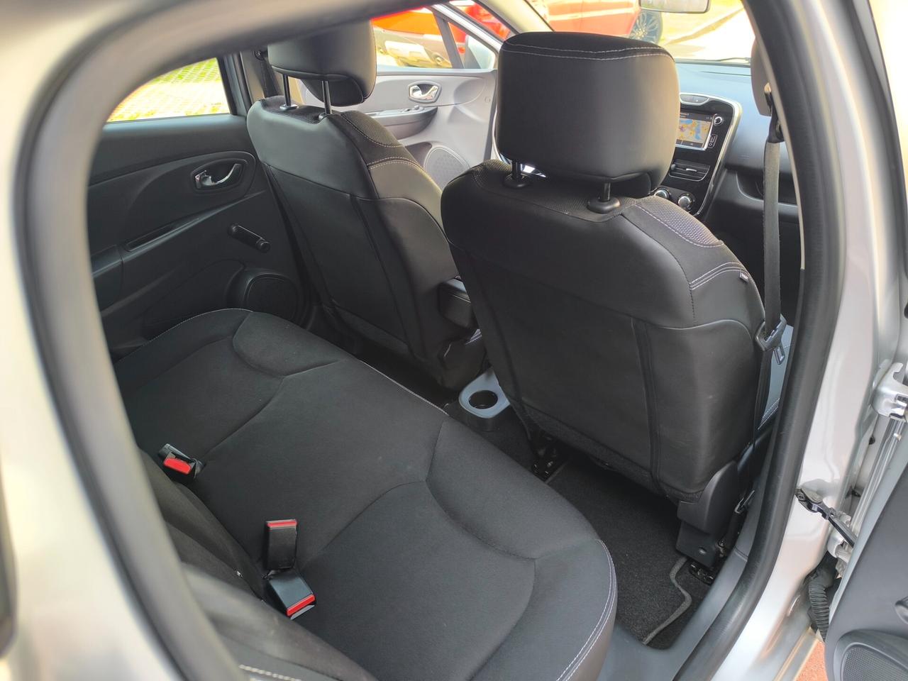 Renault Clio 1.2 75CV 5 porte Costume National