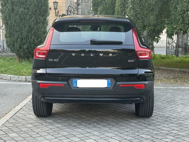 VOLVO XC40 B4 AWD automatico Plus Dark MY23