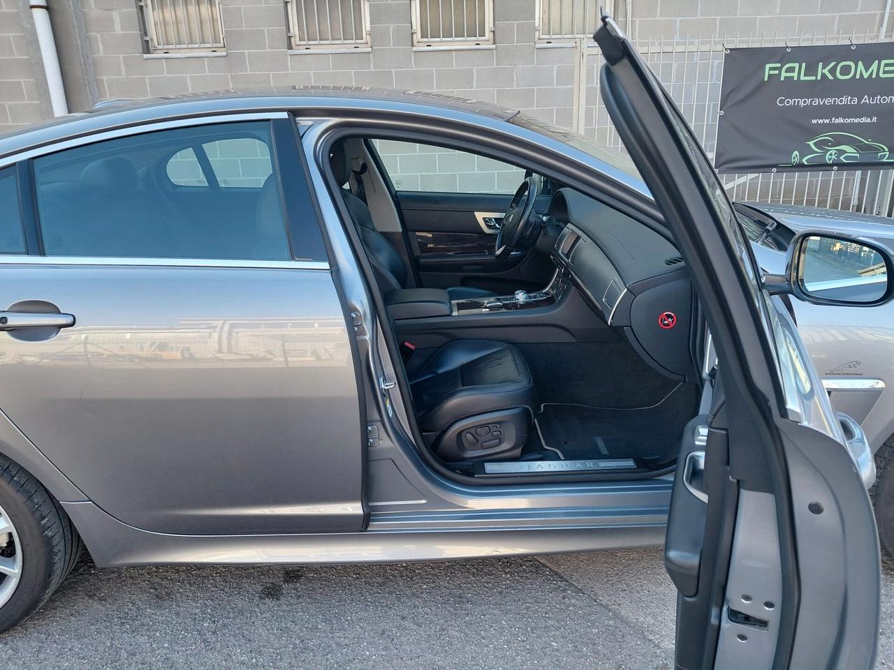 Jaguar XF 3.0d UNICO PROPRIETARIO - FULL SERVICE