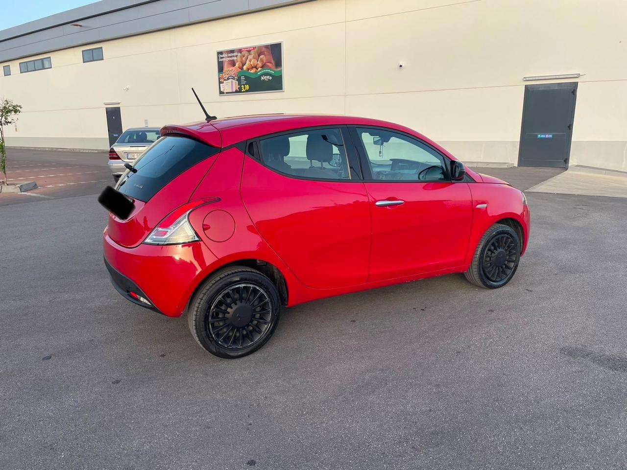 Lancia Ypsilon 1.0 FireFly 5 porte S&S Hybrid Gold
