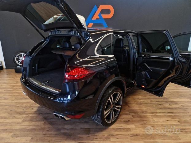 PORSCHE Cayenne 3.0 Diesel Platinium Edition