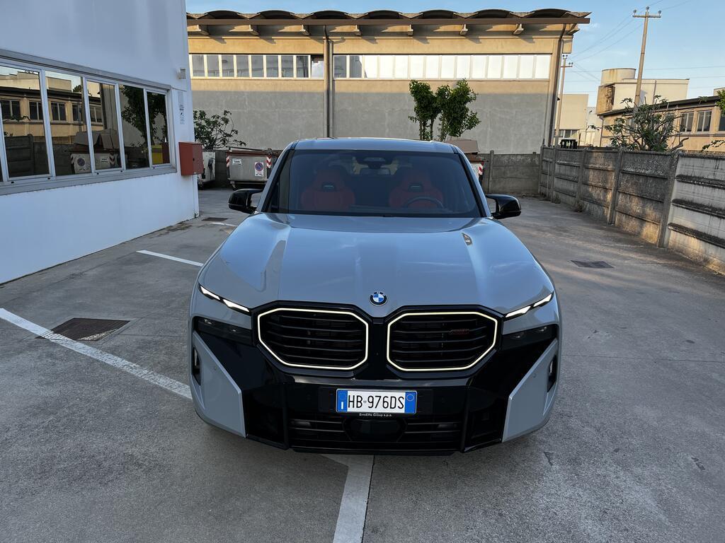 BMW XM 4.4 Label RED Steptronic