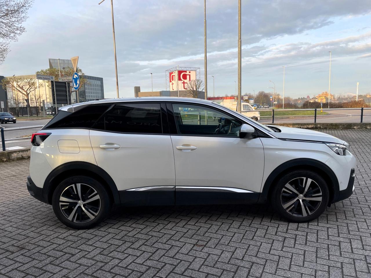 Peugeot 3008 BlueHDi 120 S&S Allure **54.900Km**