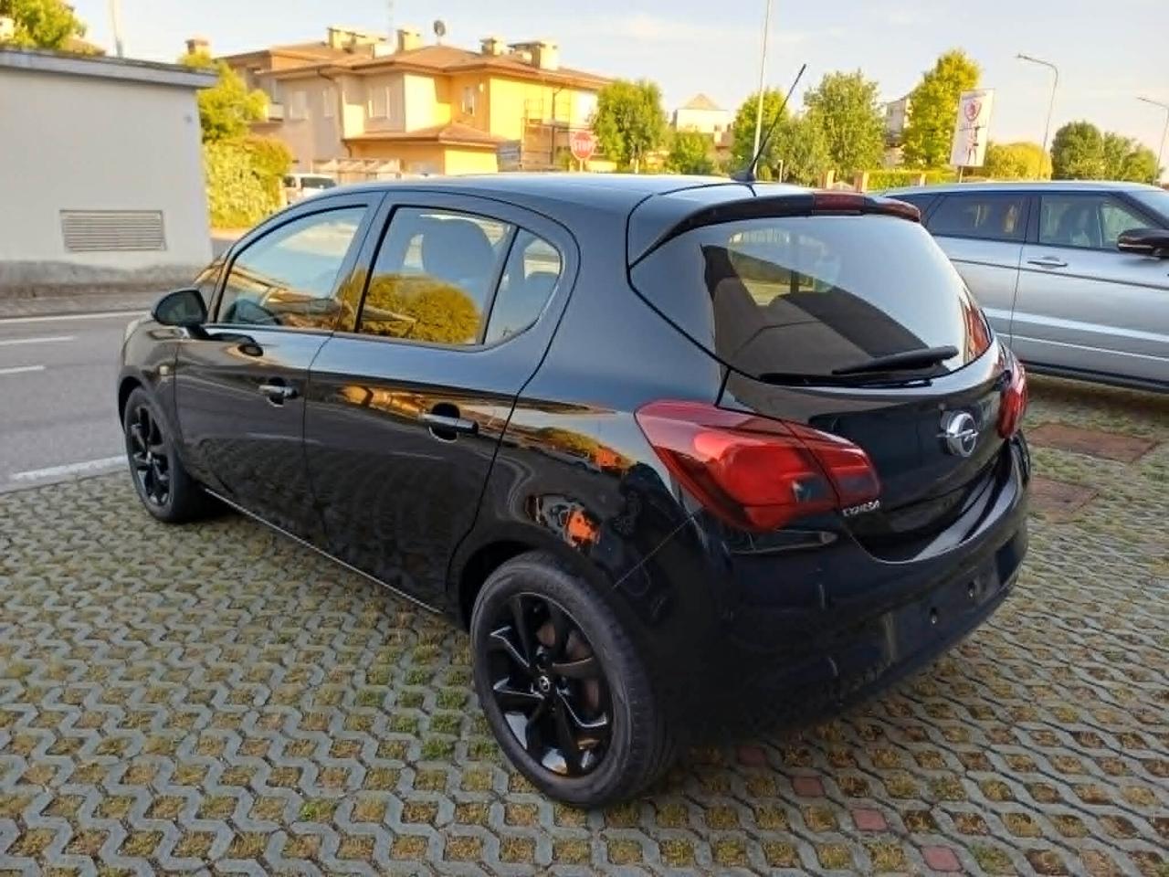 Opel Corsa 1.2 5 porte 120 Anniversary