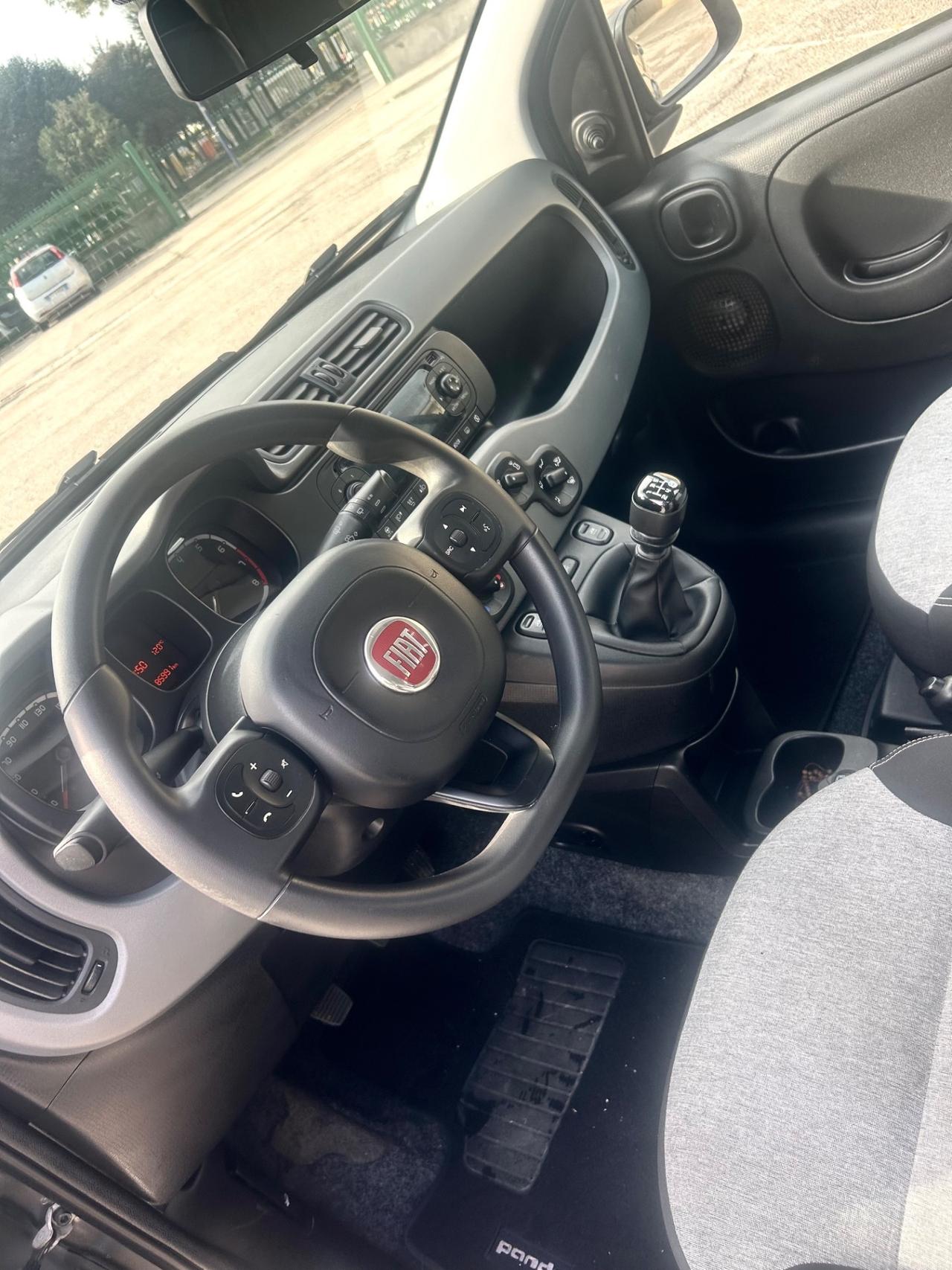 Fiat Panda 1.2 Connected by Wind