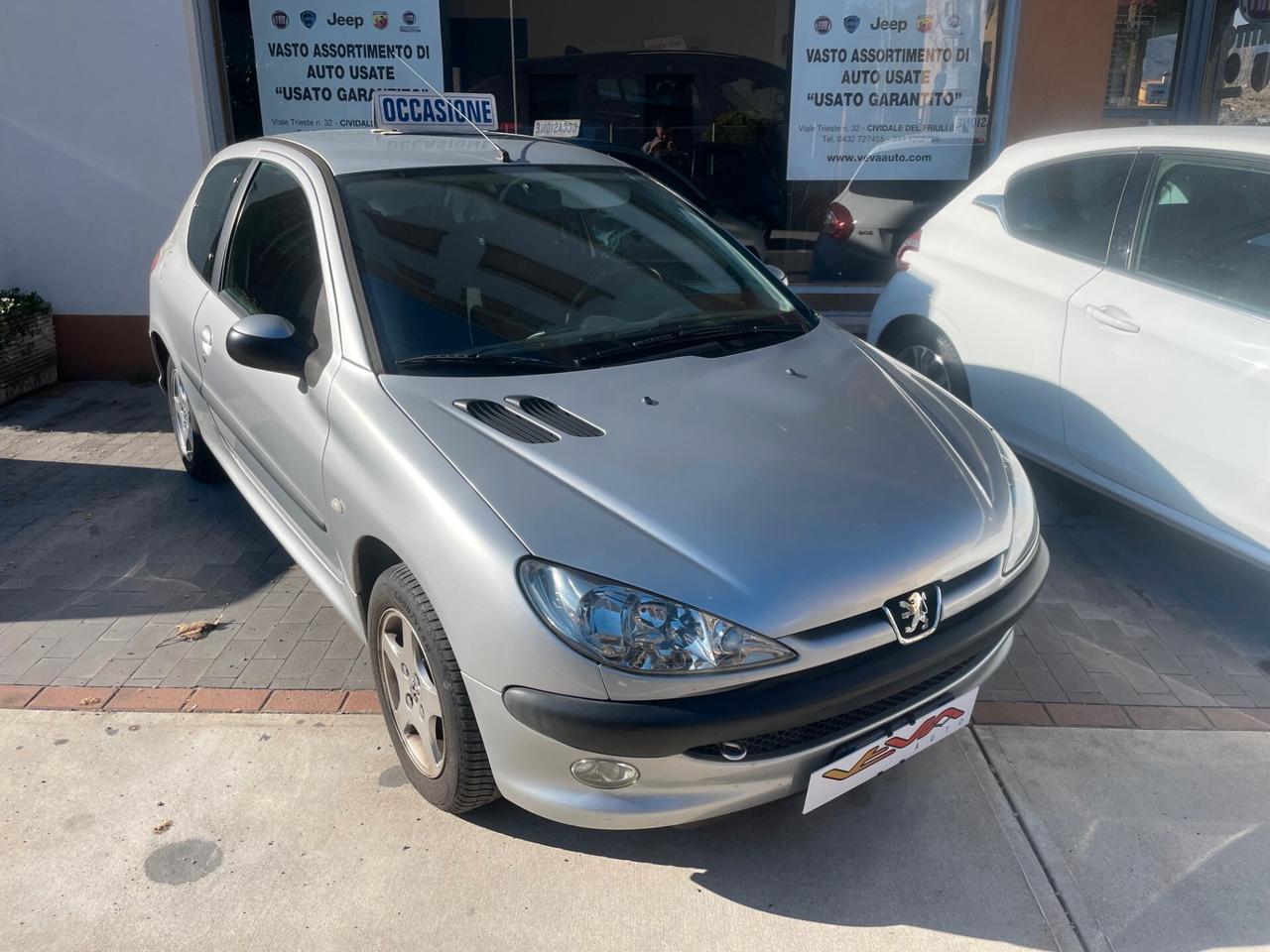 Peugeot 206 1.1 3p. XT