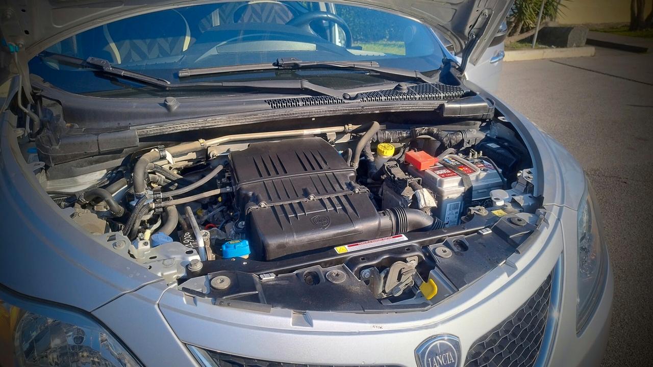 Lancia Ypsilon 1.2 69 CV 5 porte GPL Ecochic Gold