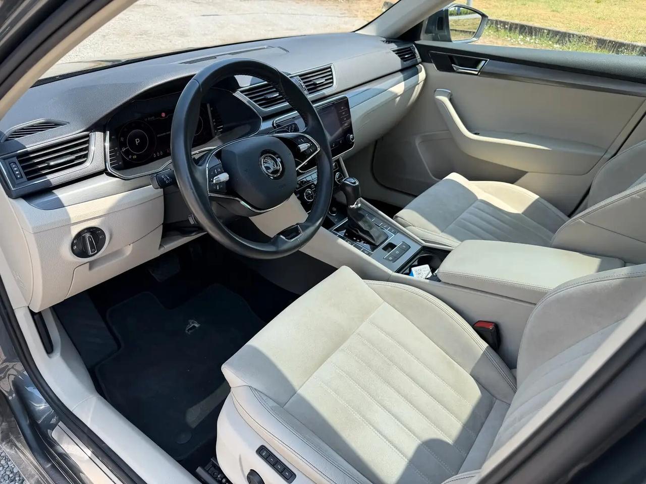 Skoda Superb 2.0 TDI EVO 200 CV SCR DSG Wagon 4x4 Style