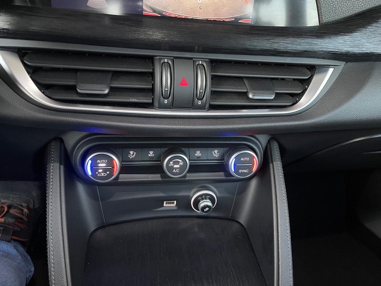 Alfa Romeo Stelvio 2.2 Turbodiesel 160 CV AT8 RWD Sprint