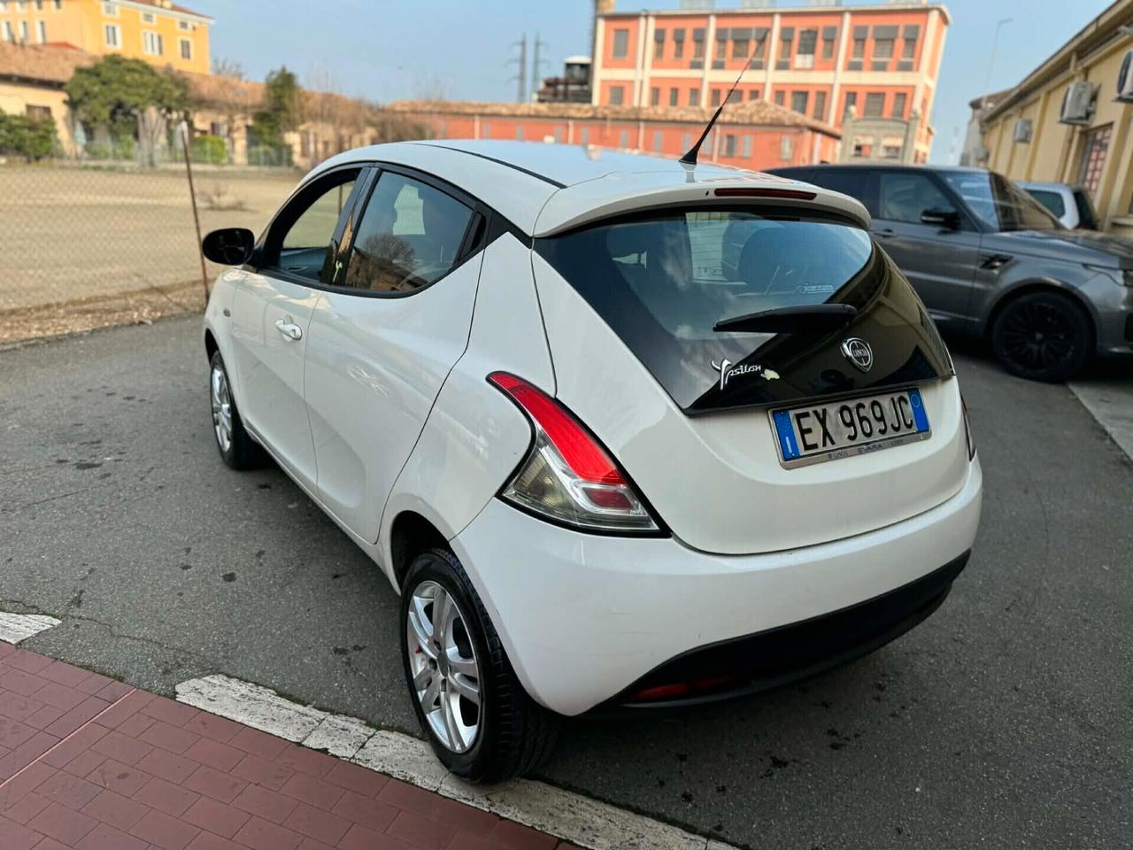 Lancia Ypsilon Anno 2014 0.9 Benz/Metano 84CV