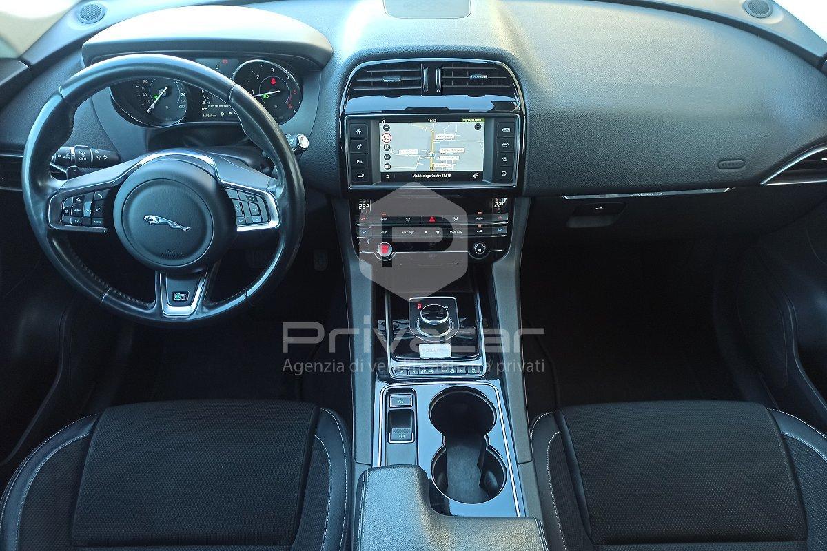 JAGUAR F-Pace 2.0 D 180 CV AWD aut. R-Sport