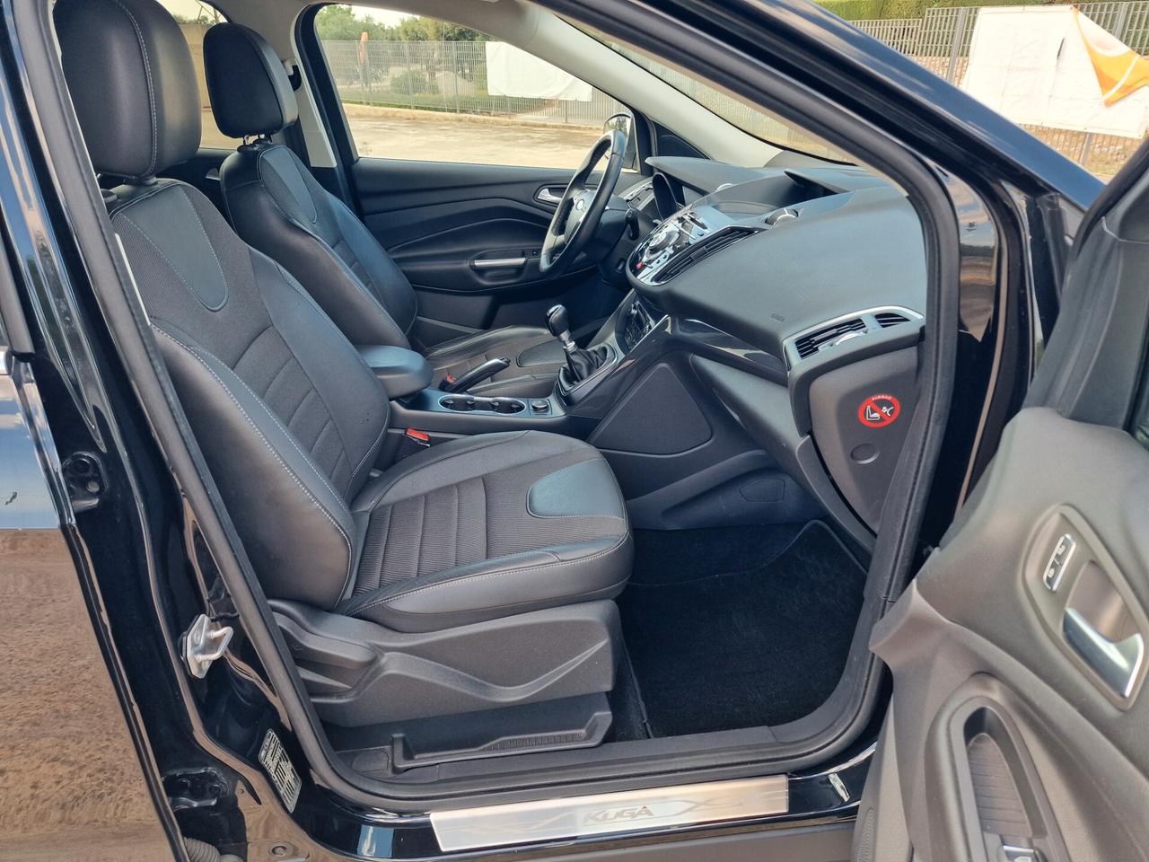 Ford Kuga 2.0 TDCI 140 CV 2WD Titanium
