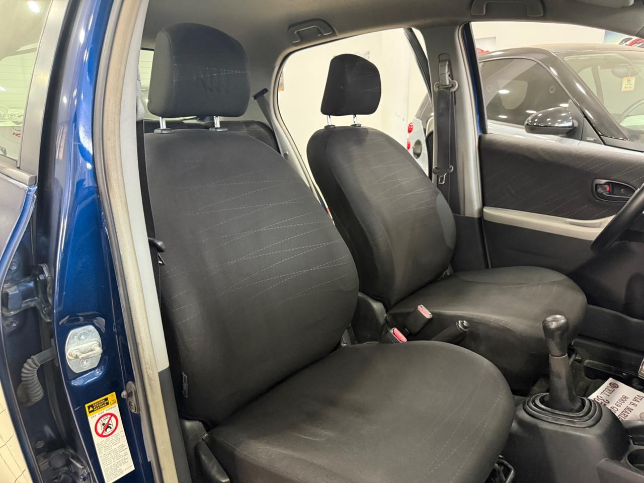 Toyota Yaris 1.0 benzina nuova
