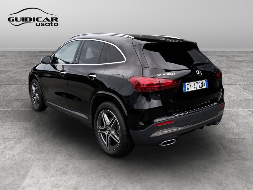 Mercedes-Benz GLA-H247 2023 - GLA 180 d AMG Line Advanced Plus auto