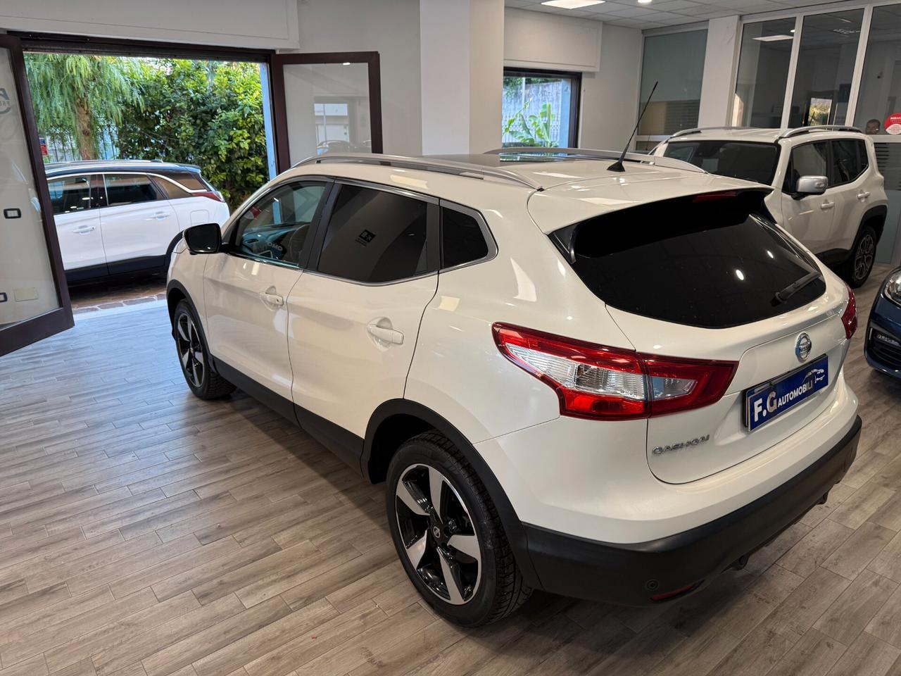 Nissan Qashqai 1.5 dCi N-Connecta