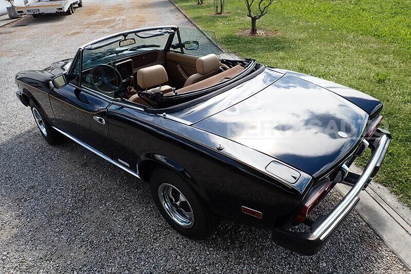 Fiat 124 Spider America 2000 | Pininfarina | 1983