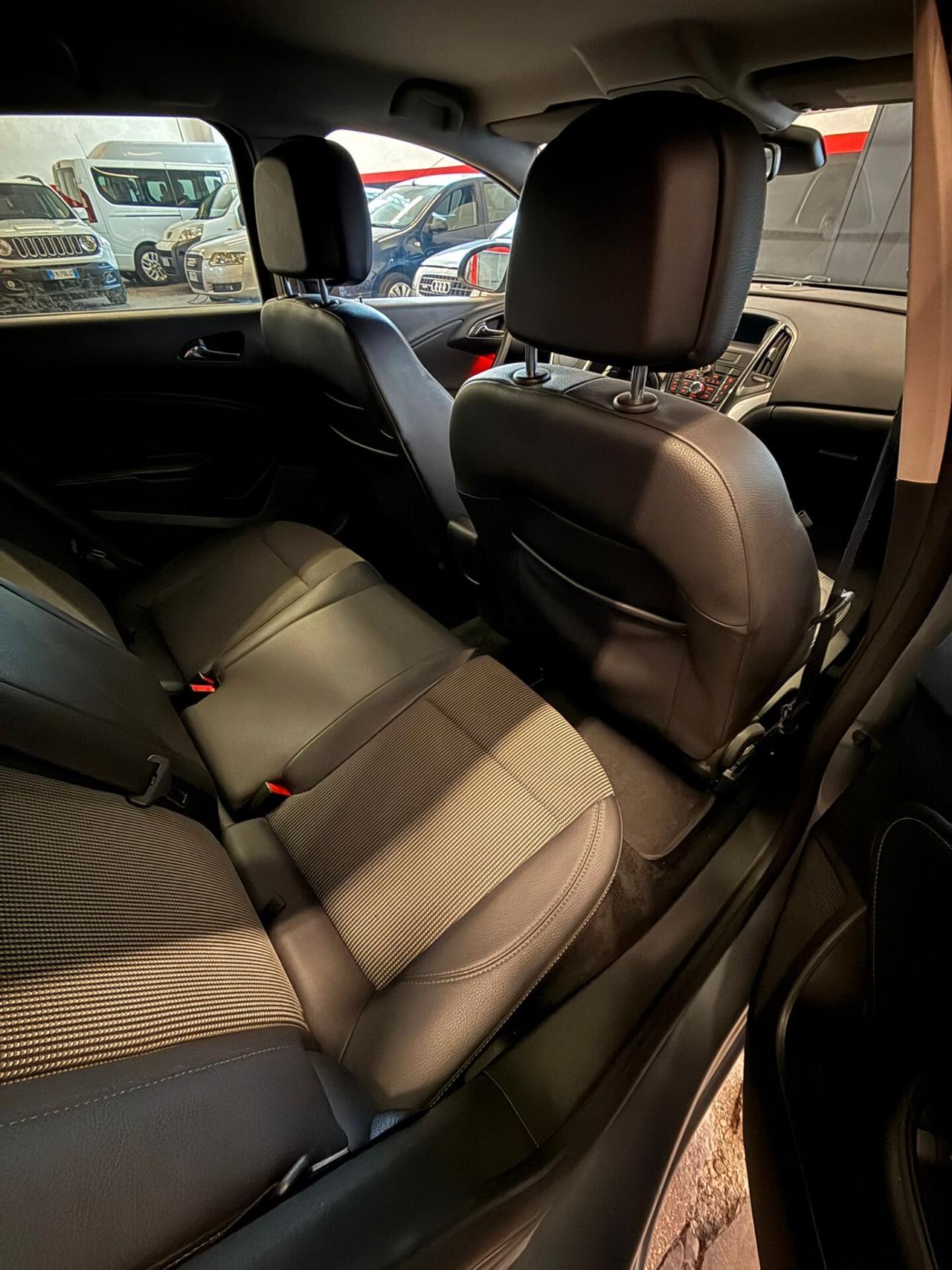 Opel Astra 1.7 CDTI 130CV Sports Tourer Cosmo