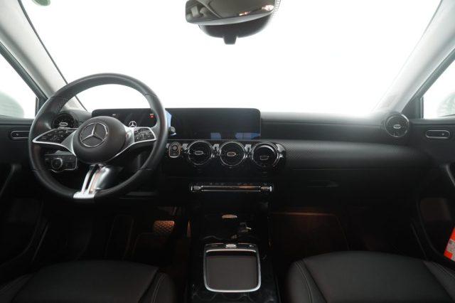 MERCEDES-BENZ A 180 A 180 d Automatic Advanced