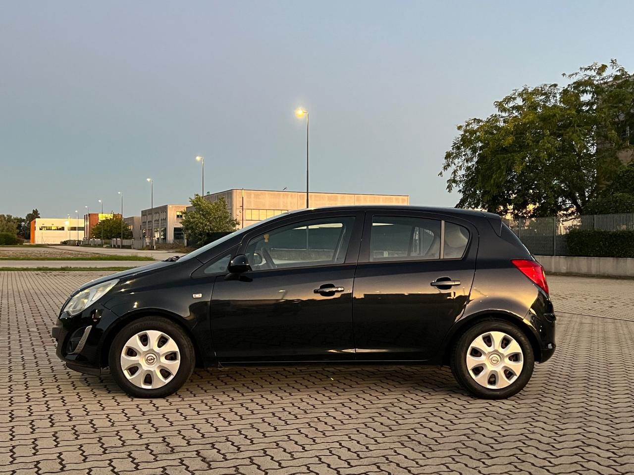 Opel Corsa 1.2 85CV 5 porte GPL-TECH Edition