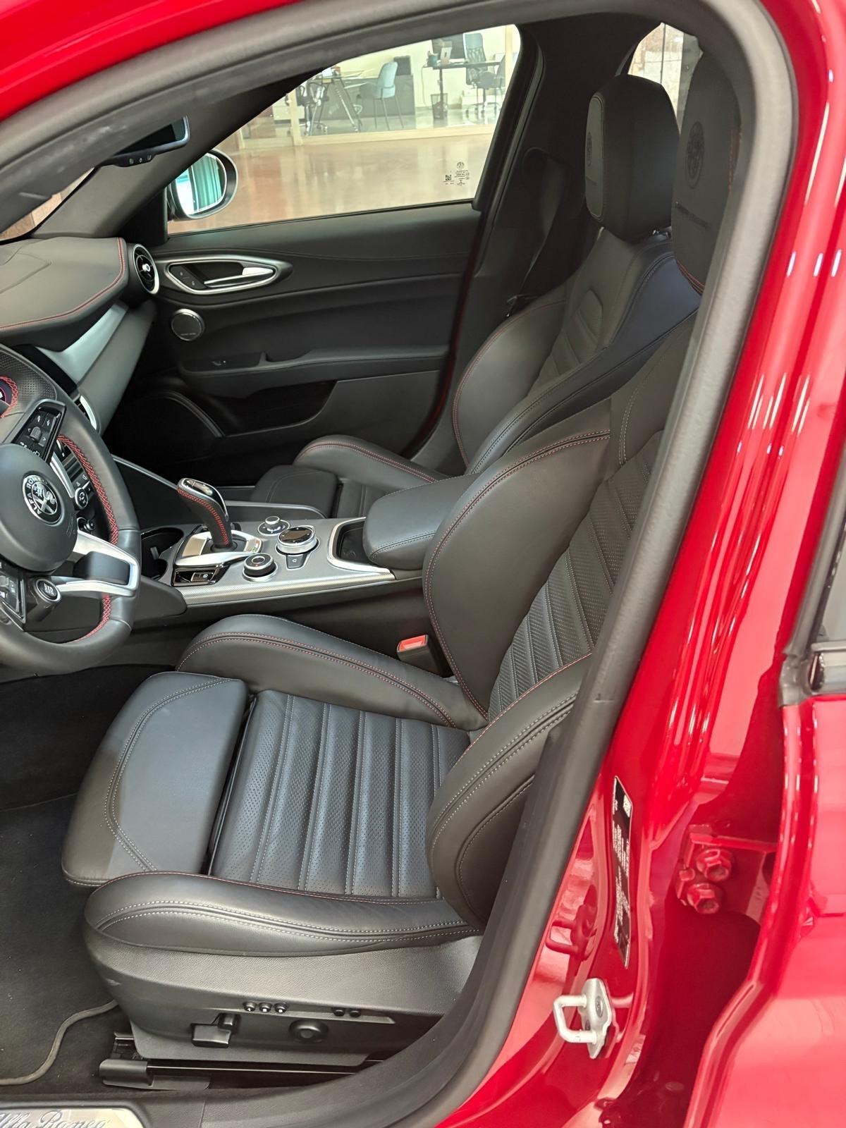 Alfa Romeo Giulia 2.0 Turbo 280 CV Competizione