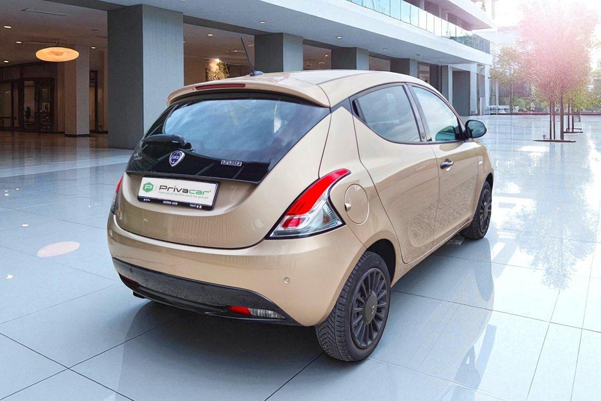 LANCIA Ypsilon 1.0 FireFly 5 porte S&S Hybrid Ecochic Gold