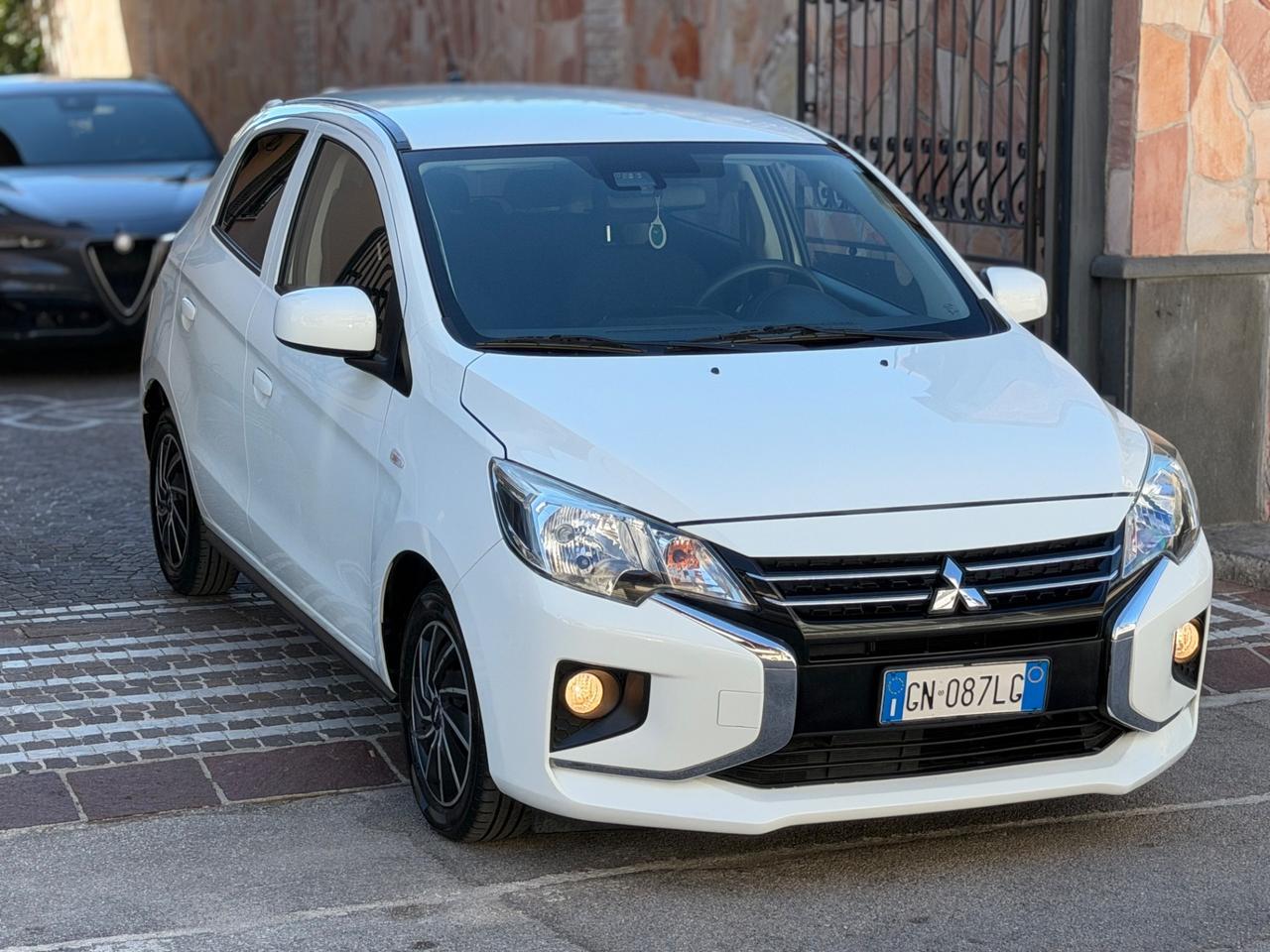 Mitsubishi Space Star 1.2 Intense SDA