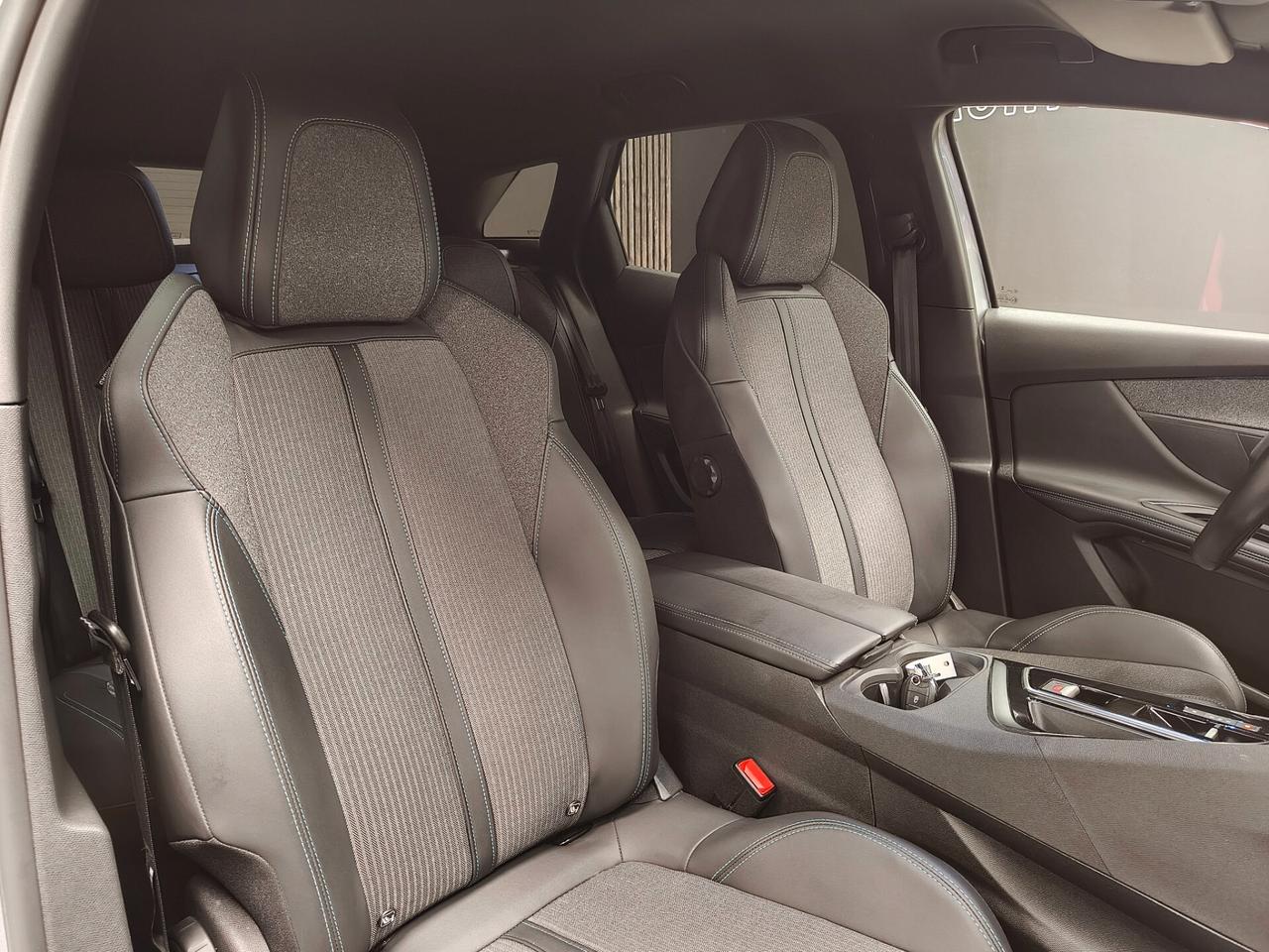 Peugeot 3008 BlueHDi 130 S&S EAT8 Allure Pack