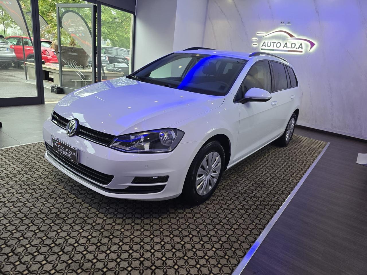 Volkswagen Golf Variant Golf Variant 1.6 TDI 90 CV Trendline BlueMotion Technology per neopatentati