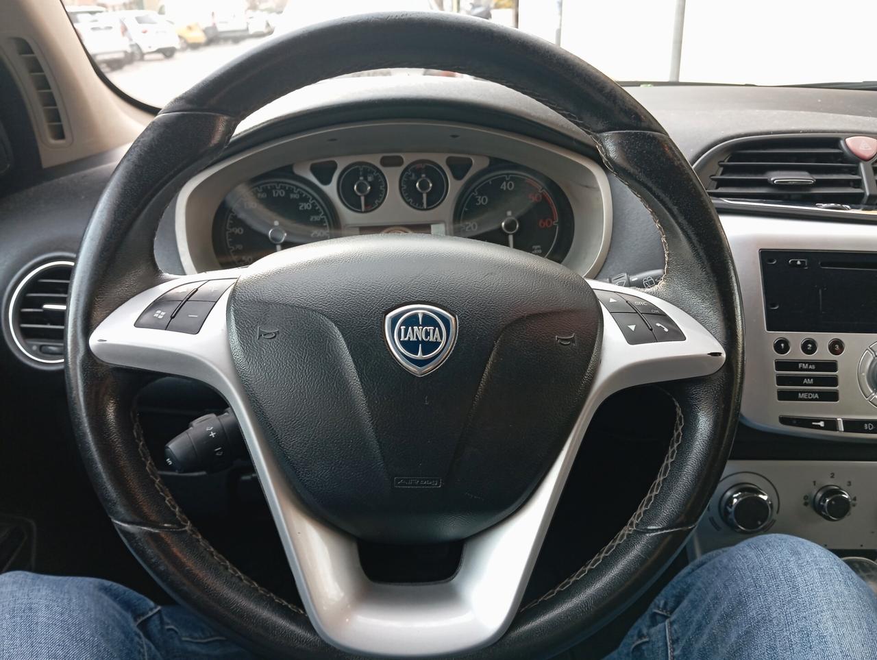 Lancia Delta 1.6 MJT DPF Platino