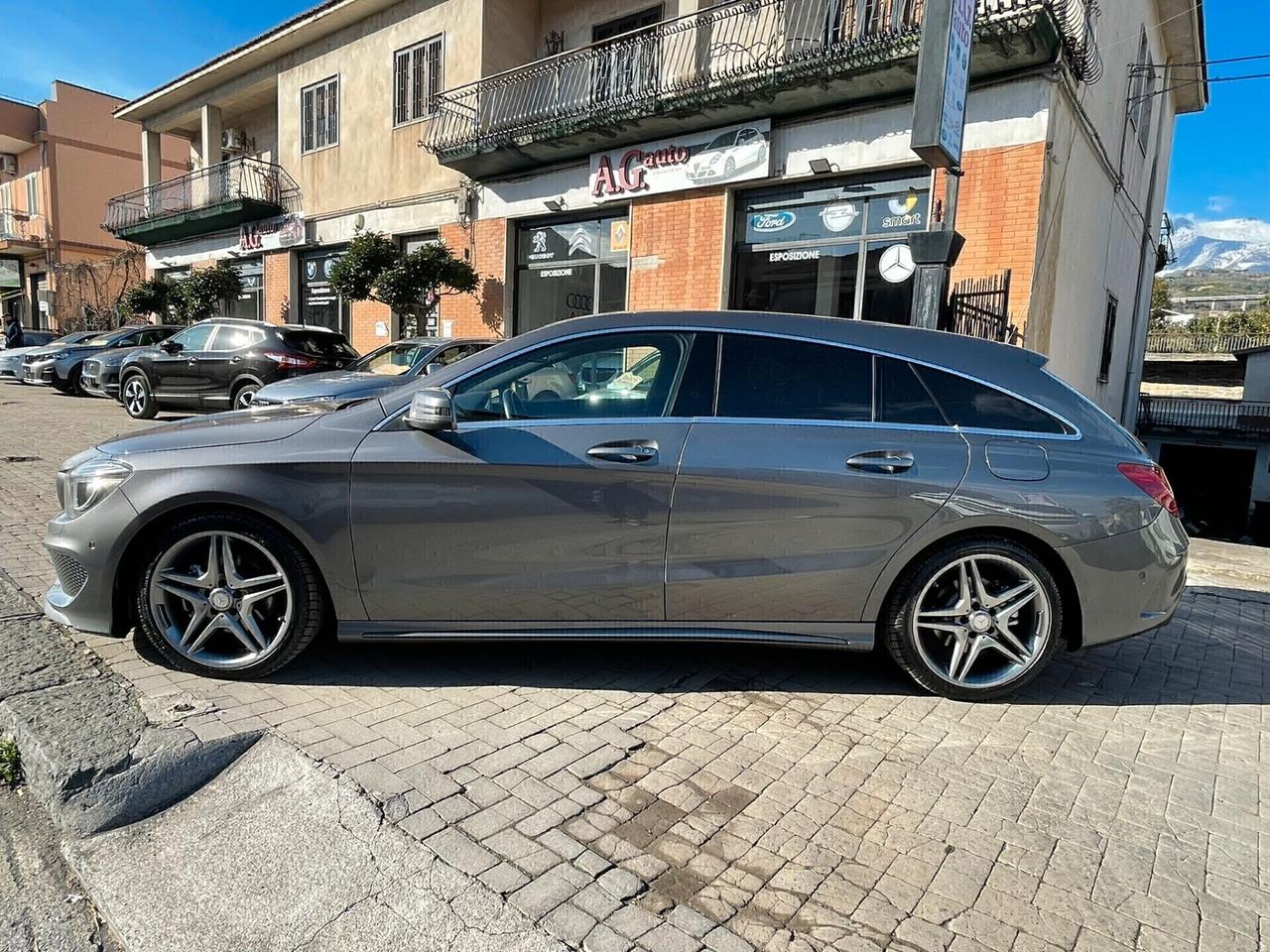 Mercedes-benz CLA 180cdi S.W. Premium AMG interno/esterno