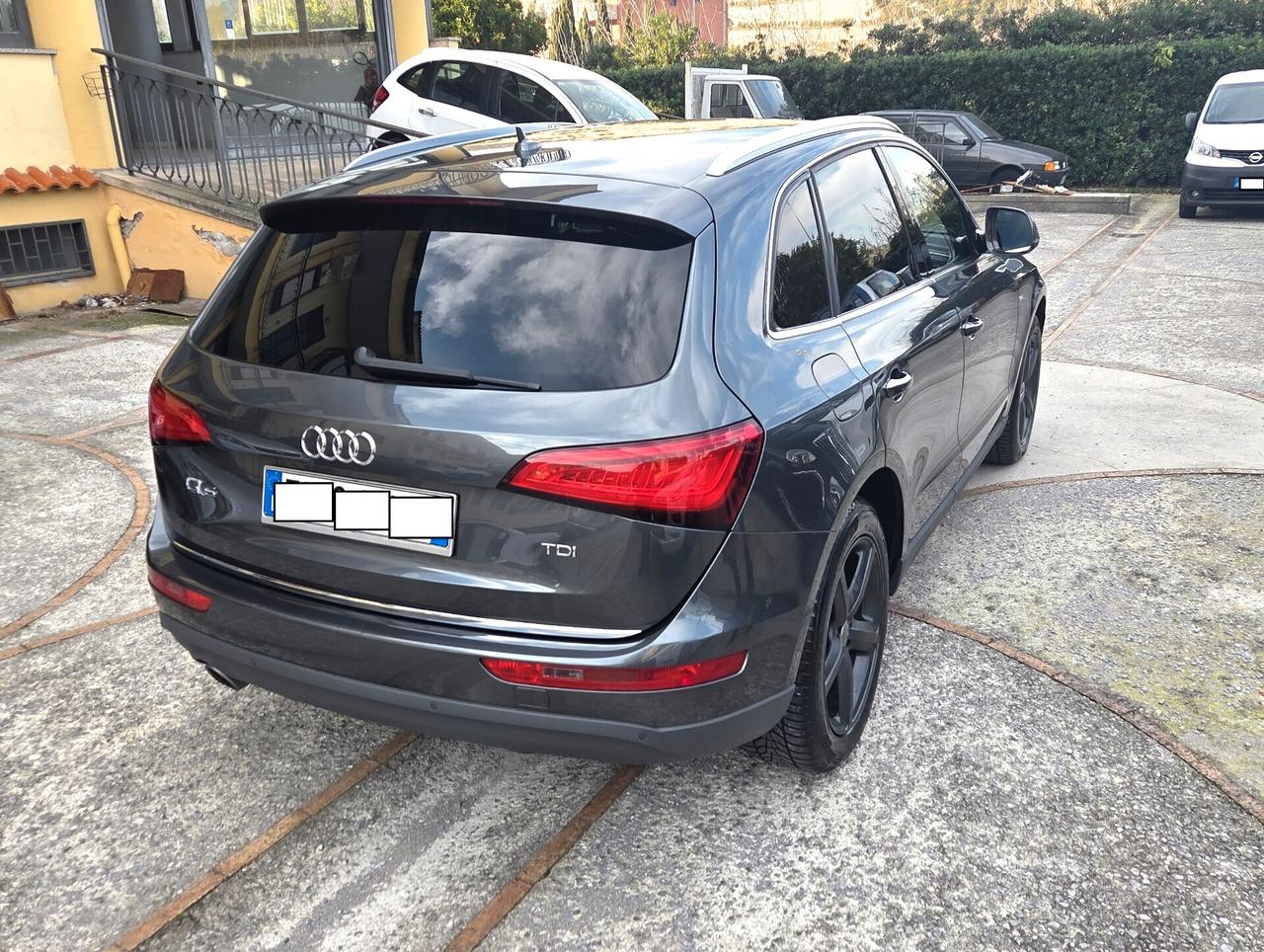 Audi Q5 2.0 TDI 190 CV S-LINE FULL NAVI CERCHI 19 GARANZIA