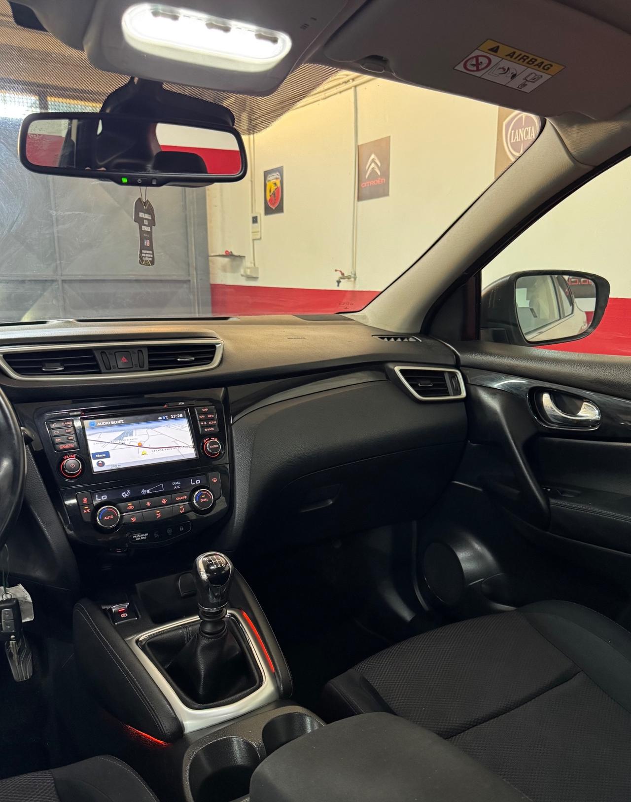 Nissan Qashqai 1.5 dCi 110 CV Tekna , telecamera ,Nav ,Cerchi 17