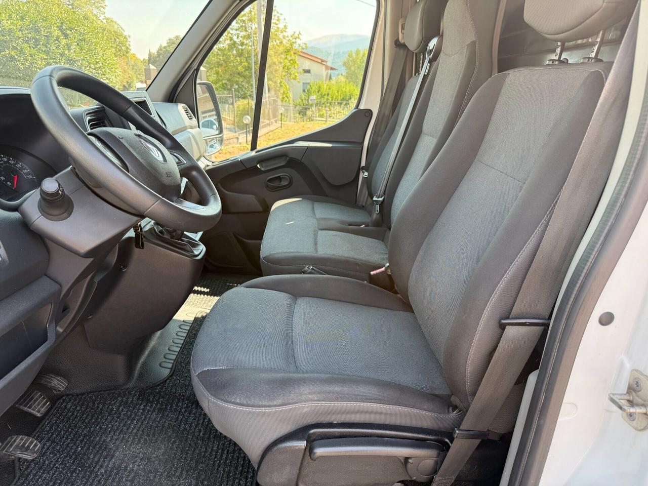 Renault Master T35 2.3 dCi 150 L2 H2 HKA