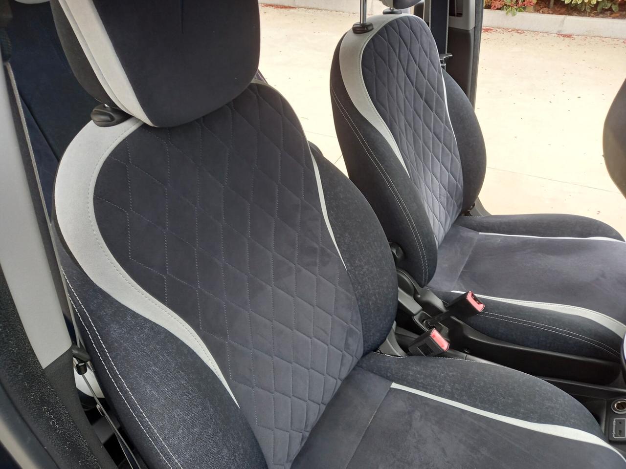 Lancia Ypsilon 1.2 69 CV MYA