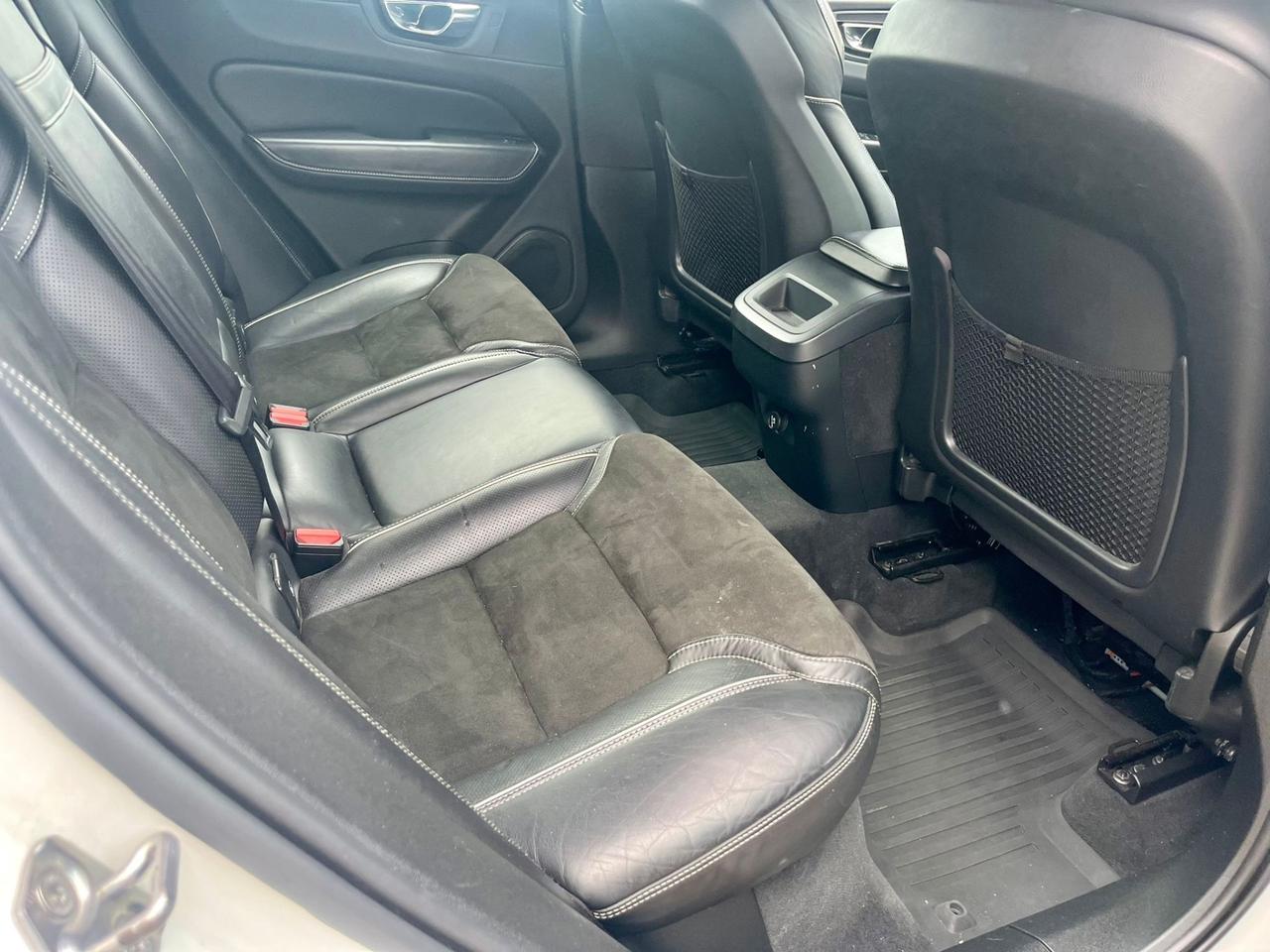 Volvo XC60 2.0d 4x4 R-Design 2018 139.000km perfetta