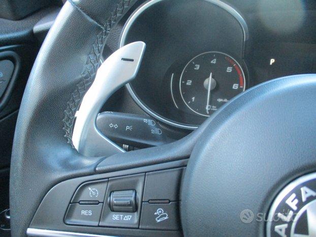 Alfa Romeo Stelvio 2.2 M-JET 210CV Q4