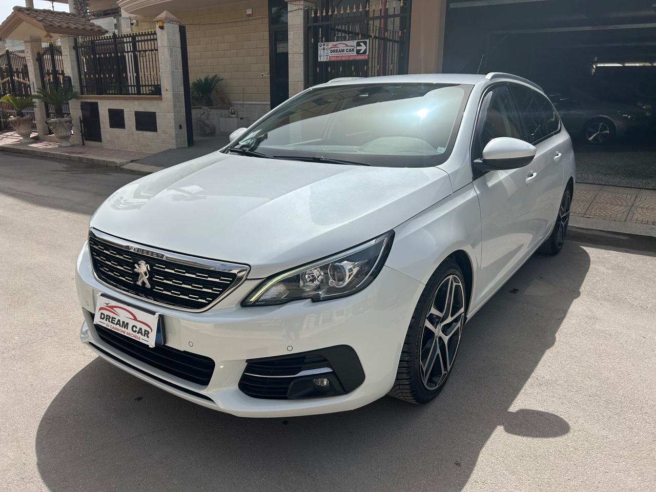 Peugeot 308 BlueHDi 120 S&S SW Allure