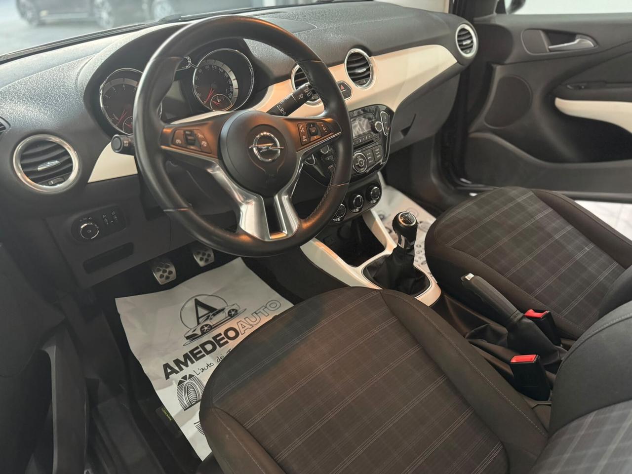 Opel Adam 1.4 87 CV Slam
