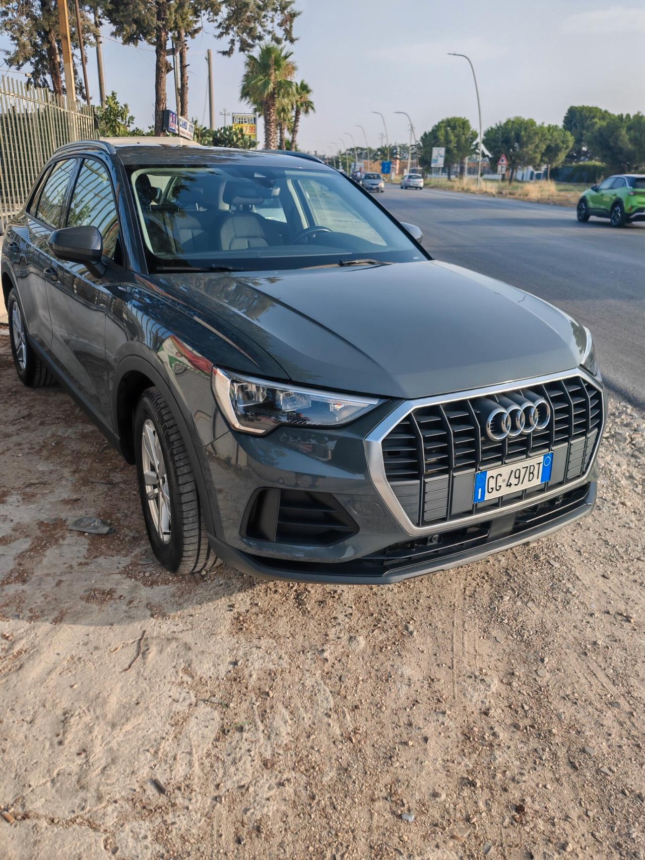 Audi Q3 35 TDI Business Advanced