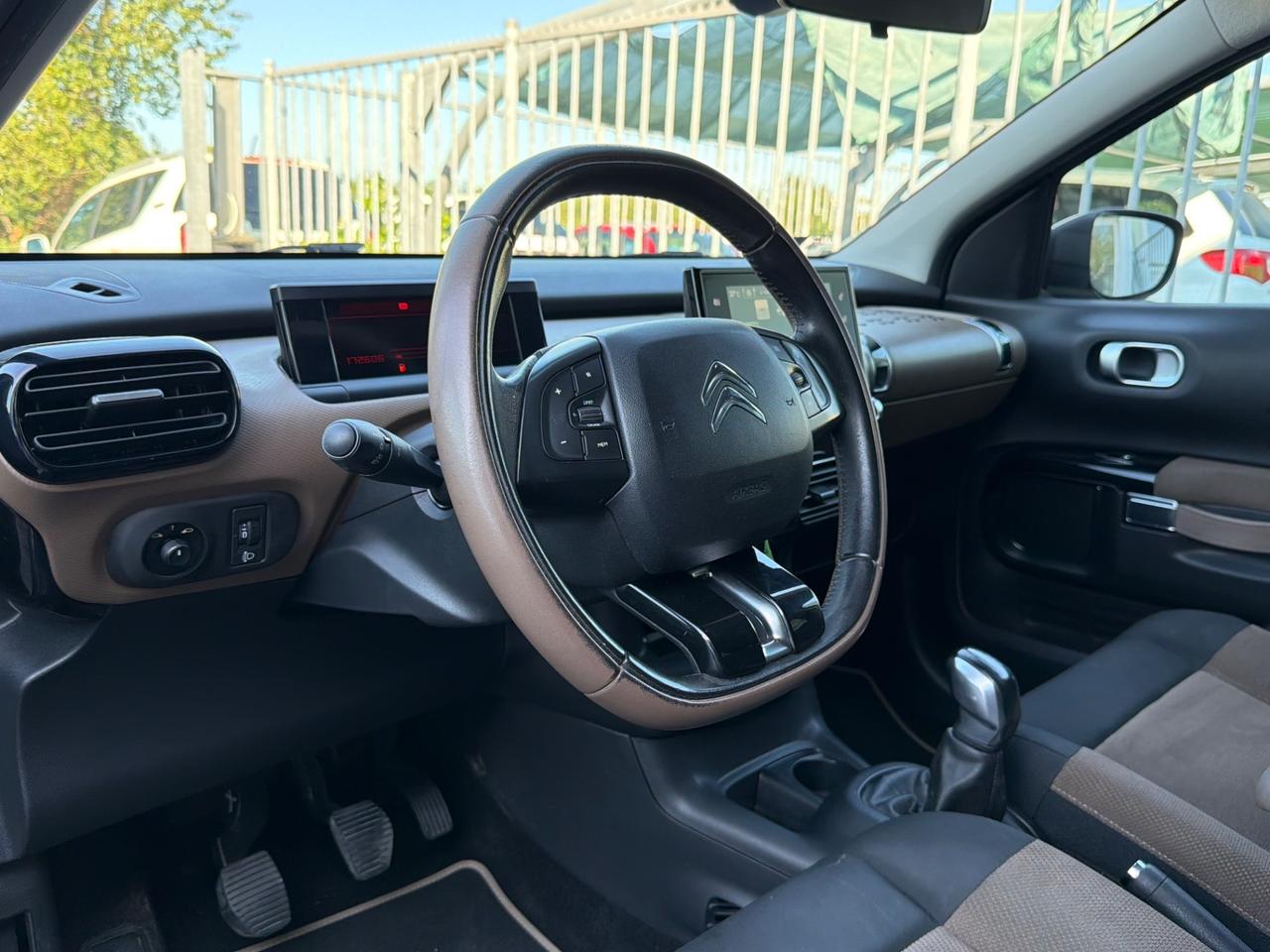 Citroen C4 Cactus 1.2 82cv Just Black