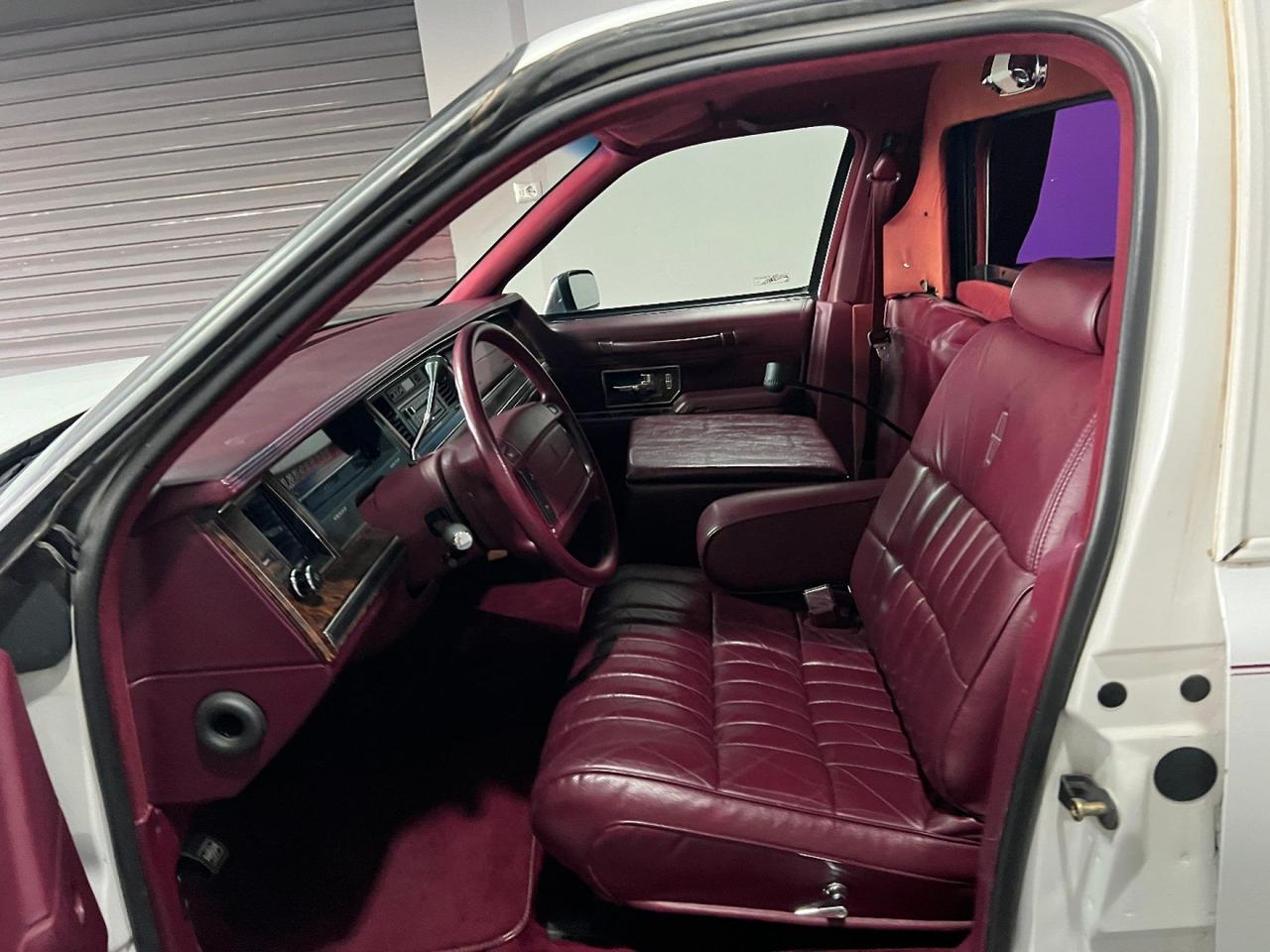 Lincoln Town Car EXECUTIVE 40R Limousine