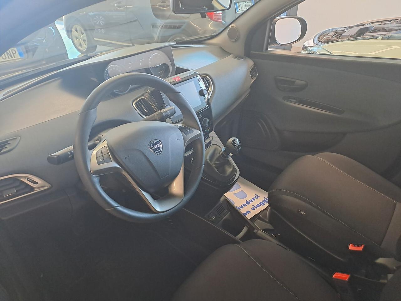 Lancia Ypsilon 1.0 FireFly 5 porte S&S Hybrid Ecochic Gold