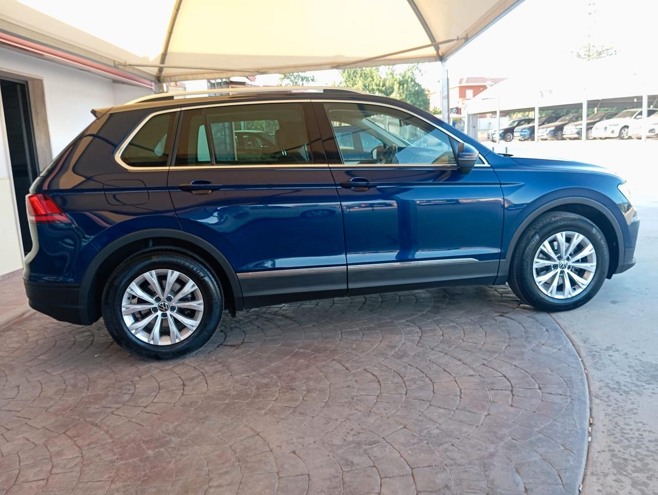 Volkswagen Tiguan 2.0 TDI SCR DSG Business BlueMotion Technology